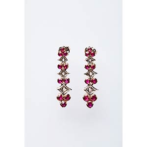 PAIR OF PENDANT EARRINGS WITH RUBIES AND ... 