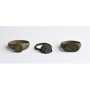 Tre anelli in bronzo di epoca romana
II - IV ... 