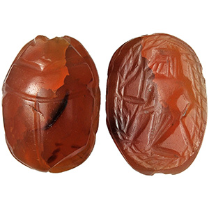 Etruscan carnelian scarab with kneeled ... 
