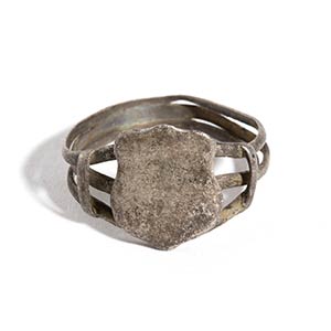 Ancient Silver Ring with Coat of Arms, 17th ... 