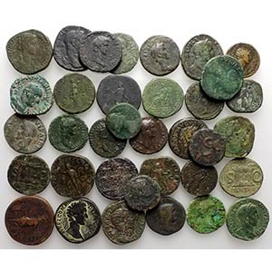 Lot of 35 Roman Imperial Æ coins, to be ... 