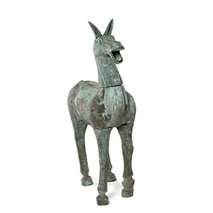A LARGE HAN DYNASTY STYLE BRONZE ... 