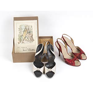 LOT OF 2 SHOES 50s  A lot of 2  items 1) ... 