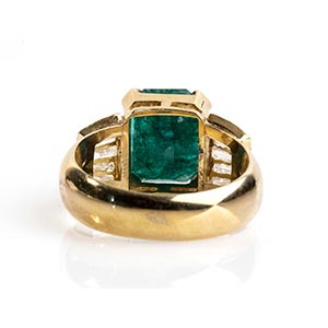 Emerald and diamond gold ring  18 ... 