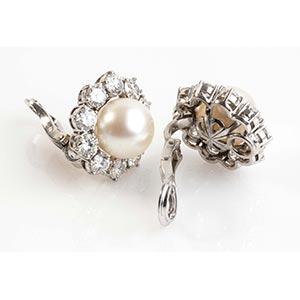 Diamond and pearl gold earrings  ... 