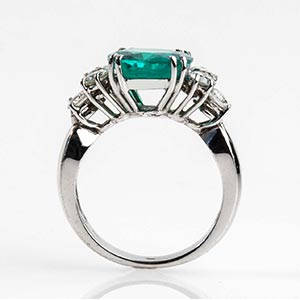 Ring -  Sintetic Emerald  Ring ... 