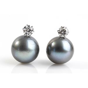 Pearl Earrings  with diamonds  Pair of ... 