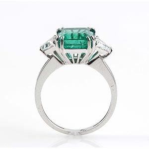 emerald and diamonds gold ring  !8 ... 