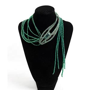  SNAKE NECKLACE IN GREEN ... 