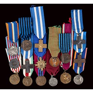 Lotto di sedici medaglie bronzo, ... 