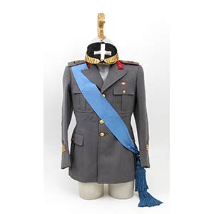  Italy, Kingdom, Uniform with helmet as an ... 