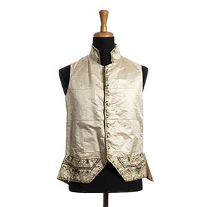 SILK AND LINEN VEST Late 18th Century  ... 