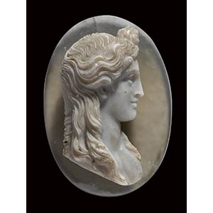 A neoclassical agate cameo. Bust of Isis.  ... 