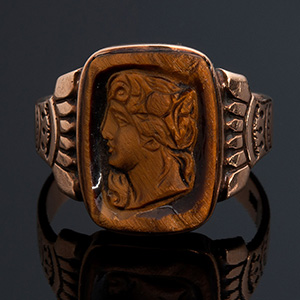 Beautiful carved tigers eye 9kt gold cameo ... 