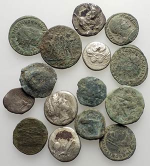 Lot of 15 Greek and Roman AR coins, to be ... 