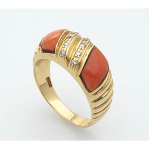 Ring in yellow gold, Cerasuolo coral ... 