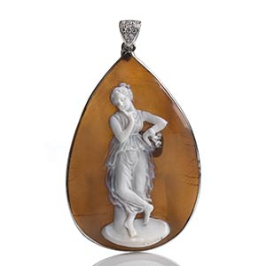 White gold pendant, carved Sardonica shell ... 