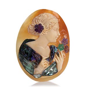 Carved caenelian cameo depicting female ... 
