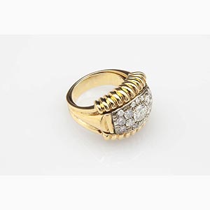 Diamonds vintage band ring; ; 18k white and ... 
