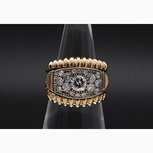 Diamonds vintage band ring; ; 18k ... 