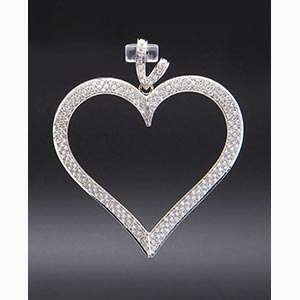Diamonds heart shape pendant ; ; in 18k ... 