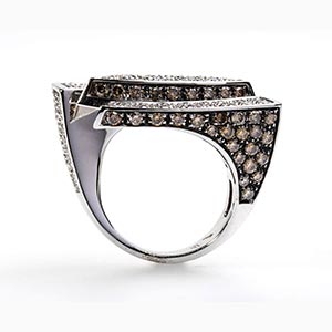 Diamonds ring ; ; 18k white gold, set with ... 