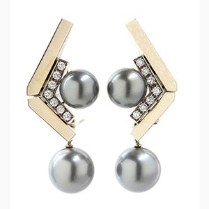 Diamond and Tahitian pearls drop earrings ; ... 