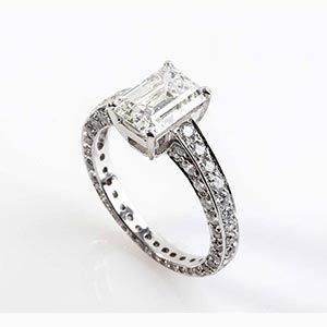 Diamonds engagment ring ; ; 18k white gold ... 
