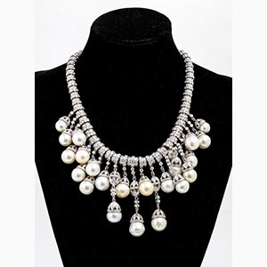 Diamond and pearls neklace; ; 18k white ... 