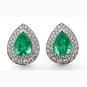 Emeralds and diamonds earrings; ; 18k white ... 