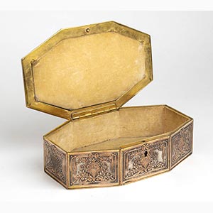 French hard stones box with ivory ... 