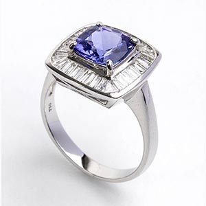 Diamonds and tanzanite ring ; ; ... 