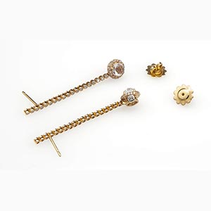 Diamonds earrings; ; 18k rose gold ... 
