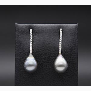 Tahiti pearls and diamonds drop earrings; ; ... 