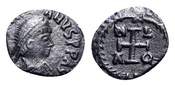Justinian I (527-565). AR Quarter Siliqua ... 