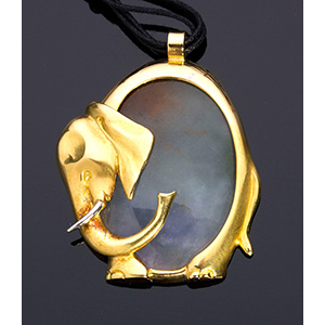 18K GOLD JADE PENDANT ; ; with ... 
