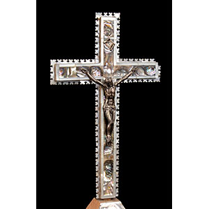 Crucifix in mother of pearl ... 