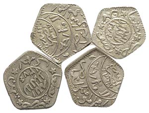 Lotto di 4 monete islamiche in AR da ... 