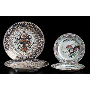 FOUR PORCELAIN DISHESChina and Japan, 18th ... 