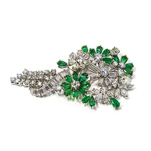 Gold, diamonds and emeralds brooch 18k white ... 