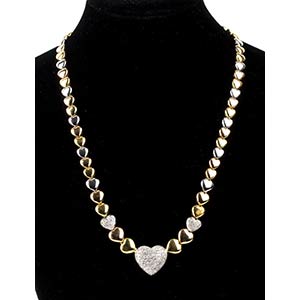 Diamond and gold hearts necklace ... 