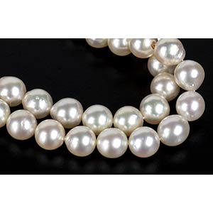 2 loose akoya pearls beads ... 