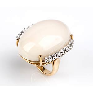 Gold, angel skin coral and diamonds ring 18k ... 