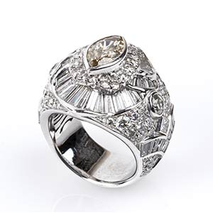 Gold and diamonds band ring 
18k white gold, ... 