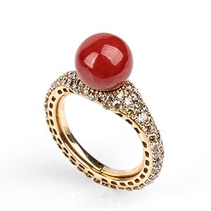 Gold, Mediterranean coral and brown diamonds ... 