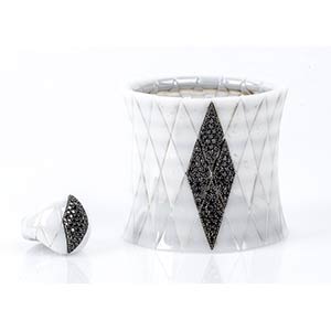 White ceramic and black diamonds ring and ... 