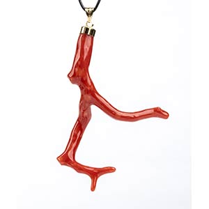 Gold and Mediterranean coral pendant
18k ... 
