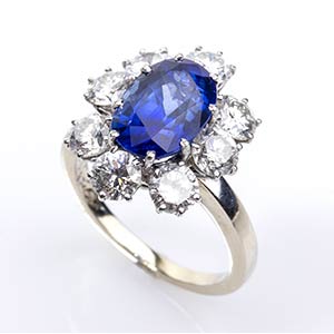 Burma sapphire and diamonds gold ring  18k ... 