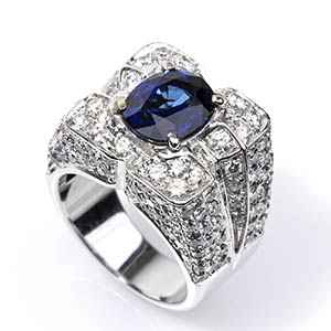 Gold, sapphires and diamonds ring  ... 
