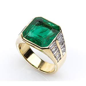 Gold, emerald and diamonds ring  18k yellow ... 